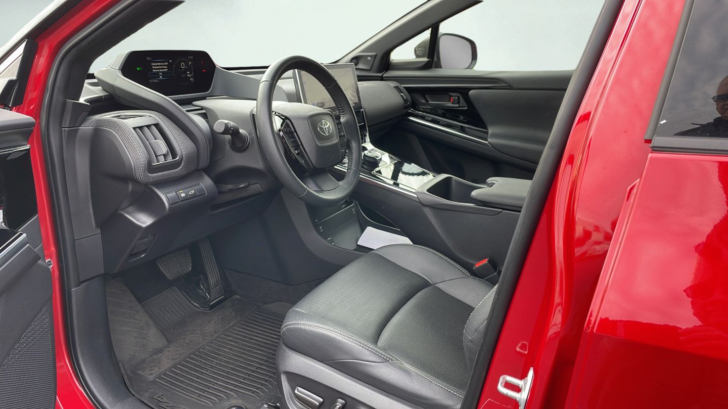 Used 2023 Toyota bZ4X AWD w/ Weather Package image 9