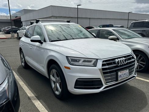 Used 2020 Audi Q5 2.0T Premium Plus w/ Premium Plus Package AWD/4WD image 2