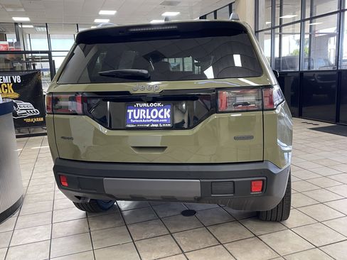 New 2026 Jeep Cherokee Overland AWD/4WD image 10