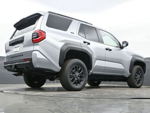 New 2026 Toyota 4Runner SR5 image 25