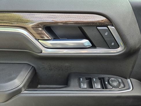 Used 2022 Chevrolet Silverado 1500 LT AWD/4WD image 18