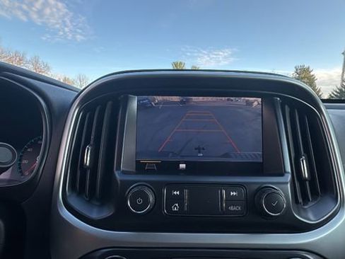 Used 2020 Chevrolet Colorado ZR2 w/ ZR2 Dusk Special Edition image 21