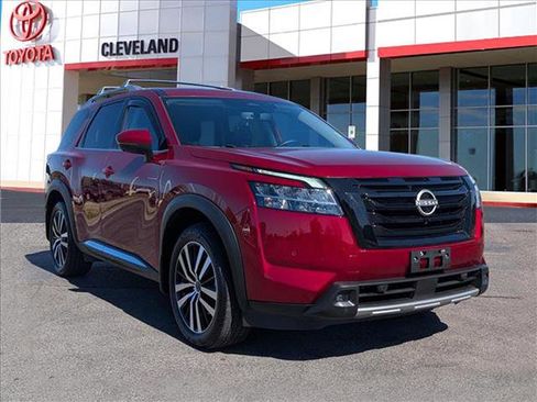 Used 2024 Nissan Pathfinder Platinum w/ Black Appearance Package image 1