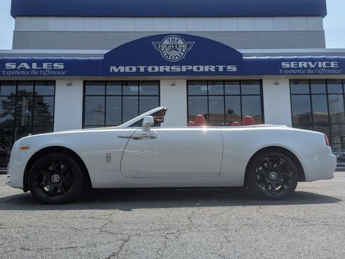 Used 2018 Rolls-Royce Dawn RWD image 86