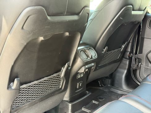 Used 2024 Jeep Wrangler Unlimited Rubicon AWD/4WD image 28