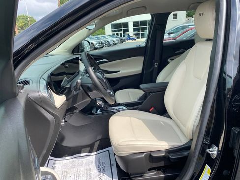 Certified 2024 Buick Encore GX Sport Touring w/ Advanced Technology Package AWD/4WD image 13