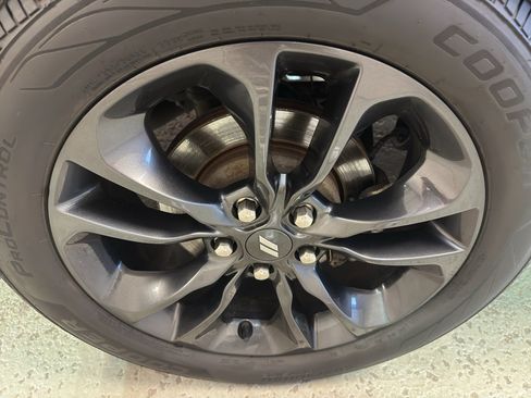 Used 2021 Dodge Durango R/T w/ Blacktop Package AWD/4WD image 38