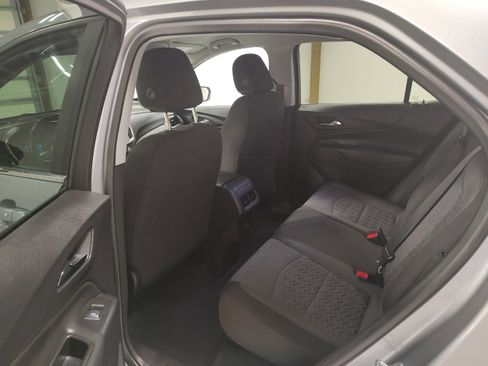 Used 2024 Chevrolet Equinox LT image 11