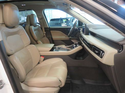 Used 2020 Lincoln Aviator Reserve w/ Equipment Group 202A image 28