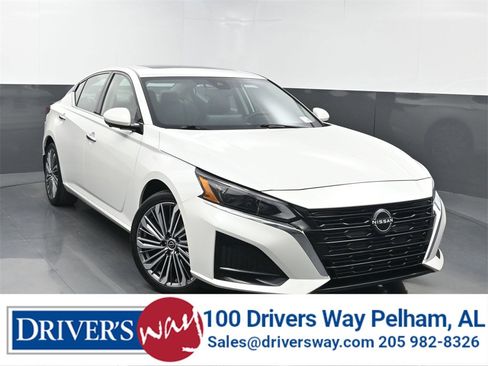 Used 2023 Nissan Altima 2.5 SL image 1