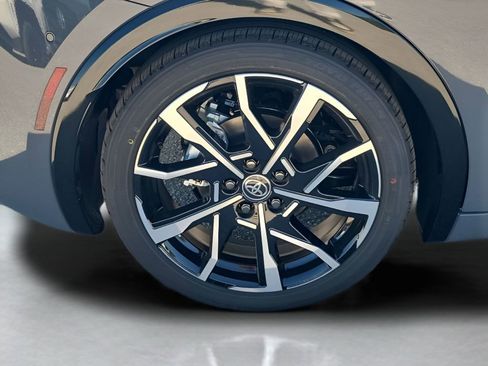 New 2026 Toyota Prius Plug-In Hybrid FWD image 19