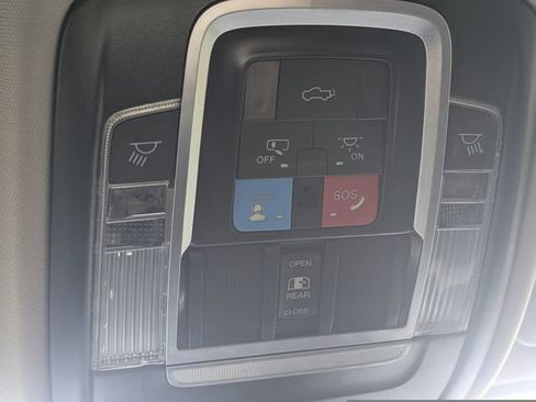 Used 2024 RAM 2500 Laramie w/ Safety Group AWD/4WD image 31