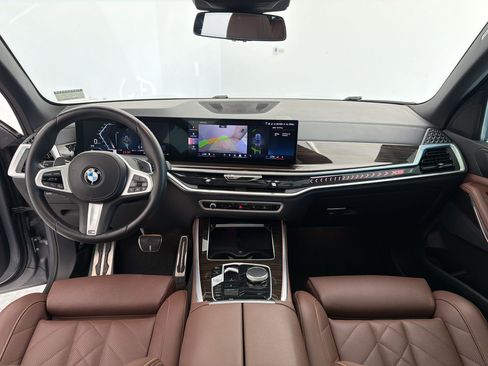 Used 2024 BMW X5 xDrive40i w/ M Sport Package AWD/4WD image 16
