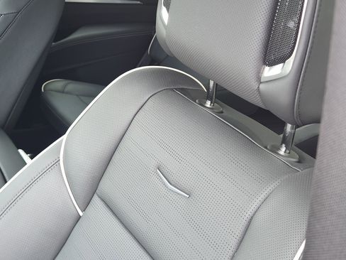 Used 2025 Cadillac Escalade Sport w/ LPO, ONYX Package image 13