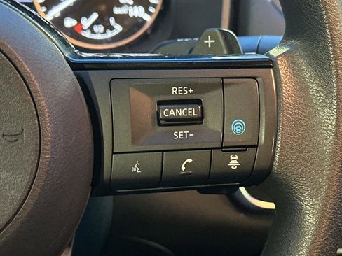 Used 2023 Nissan Rogue SV image 25