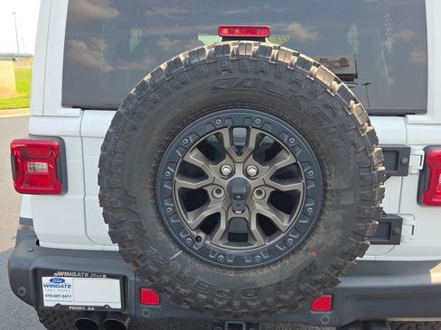Used 2021 Jeep Wrangler Unlimited Rubicon w/ Trailer Tow Package AWD/4WD image 14