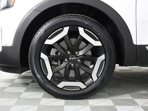 Used 2023 Kia Telluride S image 26