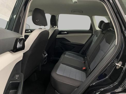New 2025 Volkswagen Taos S image 25