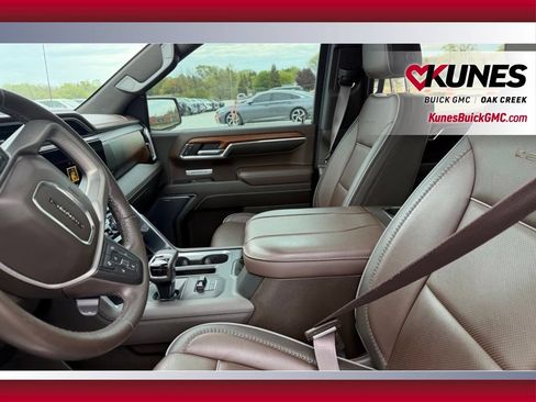 Used 2023 GMC Sierra 1500 Denali AWD/4WD image 8