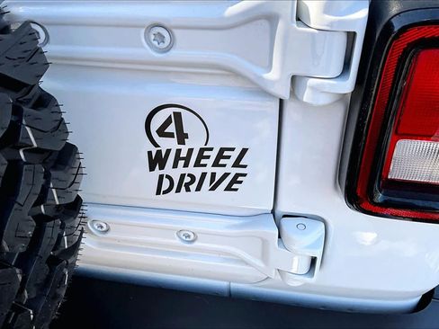 Used 2024 Jeep Wrangler Unlimited Sport AWD/4WD image 31