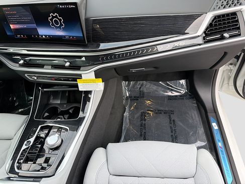 New 2026 BMW X5 xDrive50e w/ Executive Package AWD/4WD image 18
