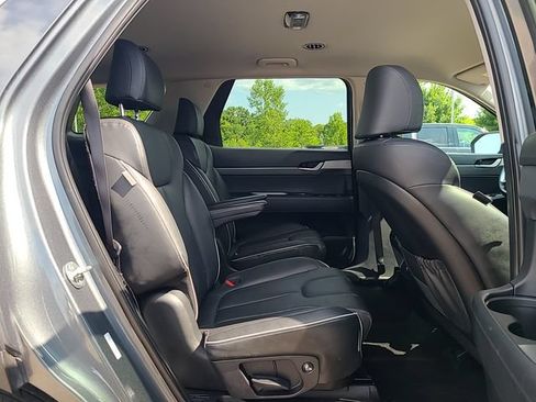 Used 2025 Hyundai Palisade SEL FWD image 32