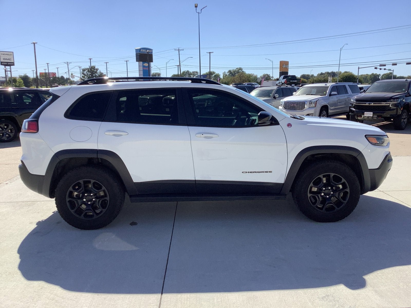 Used 2022 Jeep Cherokee Trailhawk w/ Sound & Nav Group AWD/4WD image 6
