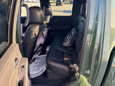 New 2025 Nissan Frontier PRO-4X w/ Pro Premium Package AWD/4WD image 18