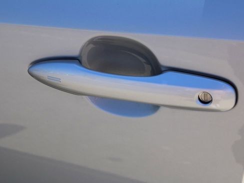 Used 2023 Toyota Corolla SE image 14