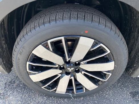 New 2025 Mitsubishi Outlander SEL image 28