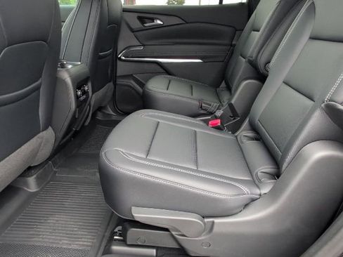 New 2026 Chevrolet Traverse LT w/ Midnight/Sport Edition FWD image 7