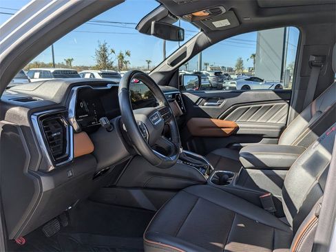 Used 2023 GMC Canyon AT4 w/ AT4 Premium Package image 10