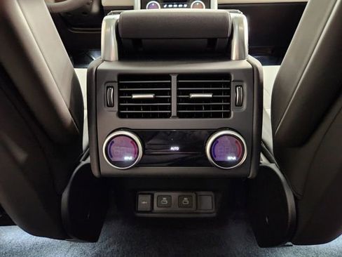 New 2026 Land Rover Discovery Limited Edition image 29