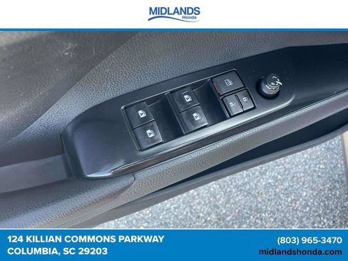 Used 2019 Toyota Camry LE FWD image 16