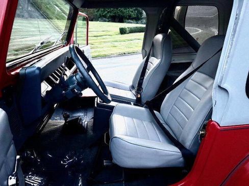 Used 1989 Jeep Wrangler Laredo image 17