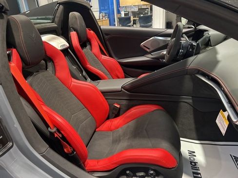 Used 2024 Chevrolet Corvette Stingray Premium Conv w/ 3LT image 26