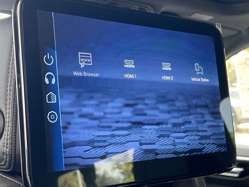 New 2026 Chevrolet Suburban High Country image 12