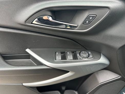 New 2026 Chevrolet Trax LS w/ LS Convenience Package FWD image 10