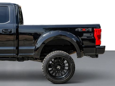 Used 2019 Ford F250 Lariat w/ Lariat Ultimate Package AWD/4WD image 11
