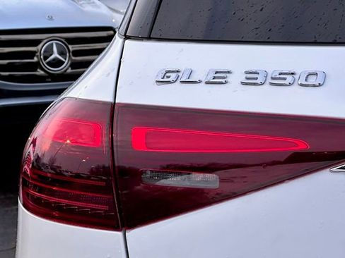 New 2026 Mercedes-Benz GLE 350 4MATIC image 9