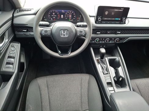 Used 2024 Honda Accord EX image 11