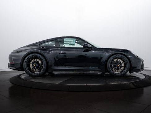 New 2026 Porsche 911 Carrera GTS image 8
