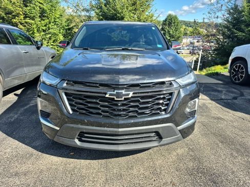 Used 2023 Chevrolet Traverse Premier w/ Redline Edition AWD/4WD image 2