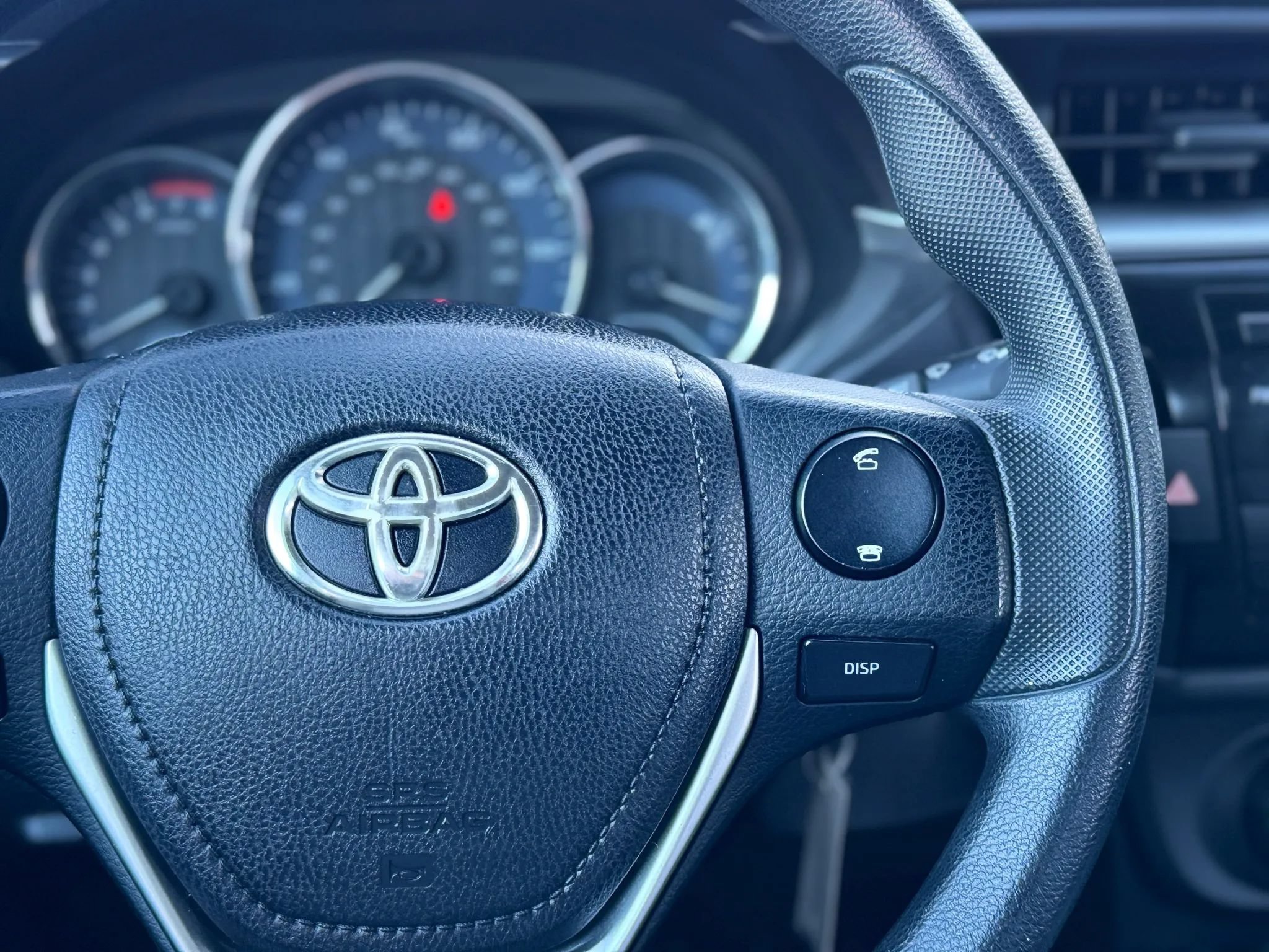 Used 2015 Toyota Corolla L FWD image 15