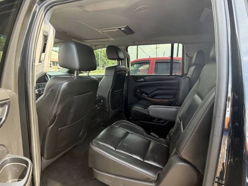 Used 2015 Chevrolet Suburban LTZ RWD image 4