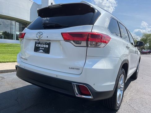 Used 2019 Toyota Highlander Limited FWD image 40