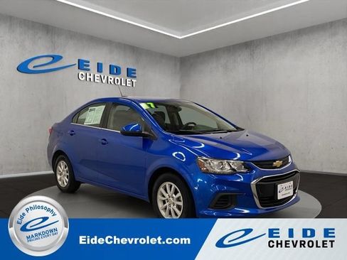 Used 2017 Chevrolet Sonic LT FWD image 1