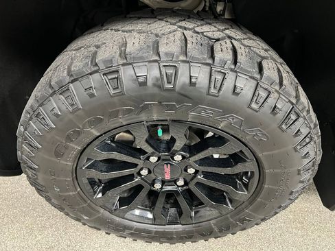 Used 2022 GMC Sierra 1500 AT4X image 19