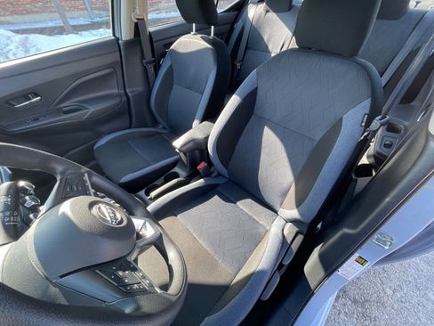Used 2025 Nissan Versa SV image 35