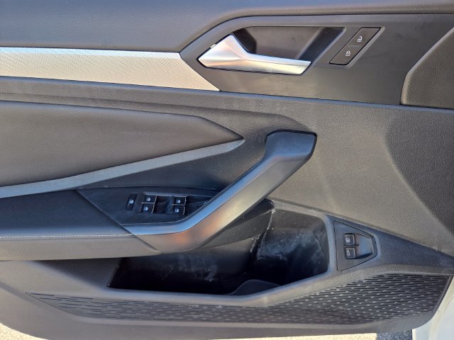 Certified 2024 Volkswagen Jetta S FWD image 17
